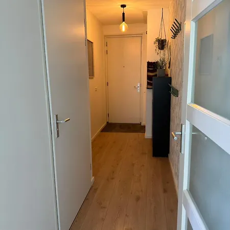 9c12 - Licht & Ruim Appartement, Hartje Centrum