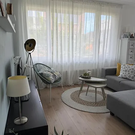 9c12 - Licht & Ruim Appartement, Hartje Centrum * Бреда