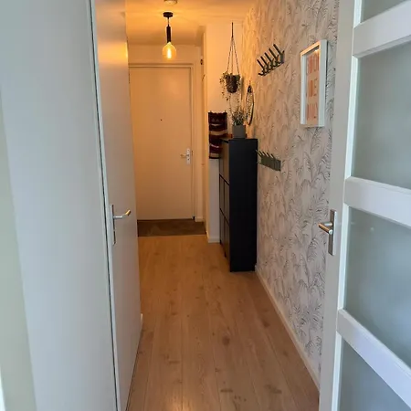 9c12 - Licht & Ruim Appartement, Hartje Centrum Бреда
