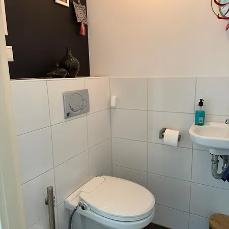 9c12 - Licht & Ruim Appartement, Hartje Centrum * Бреда
