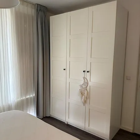 9c12 - Licht & Ruim Appartement, Hartje Centrum Апартаменты Бреда